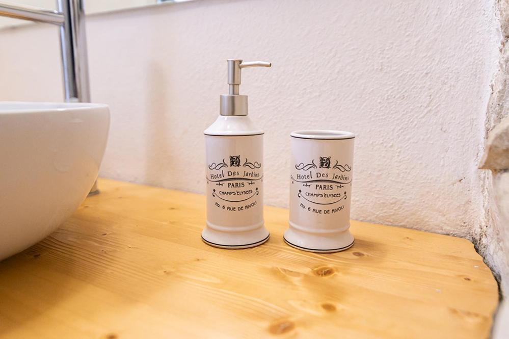 Cottage Lavanda E Rosmarino 拉维斯 外观 照片